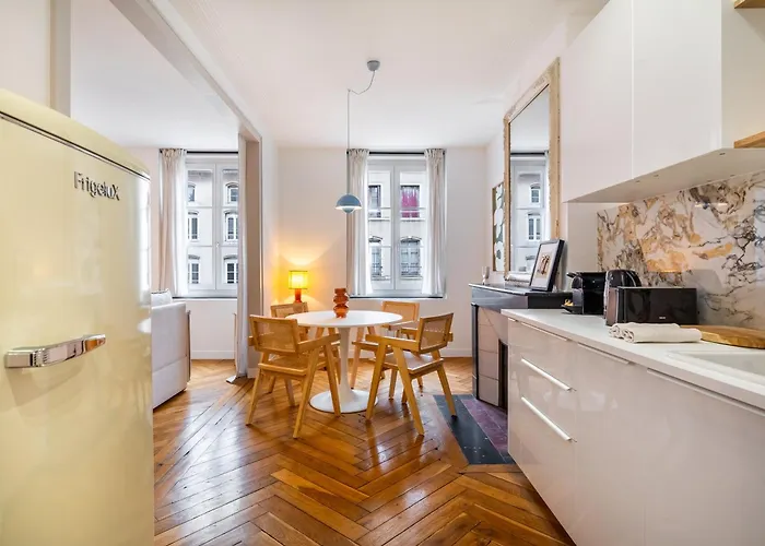 Le Chic De Dizier * Νανσύ